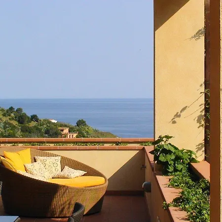 Aparthotel Rta Capo SantʼAndrea