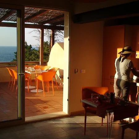 Rta Capo Hotel apartamentowy *